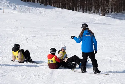 Snowboard instruction on the slopes