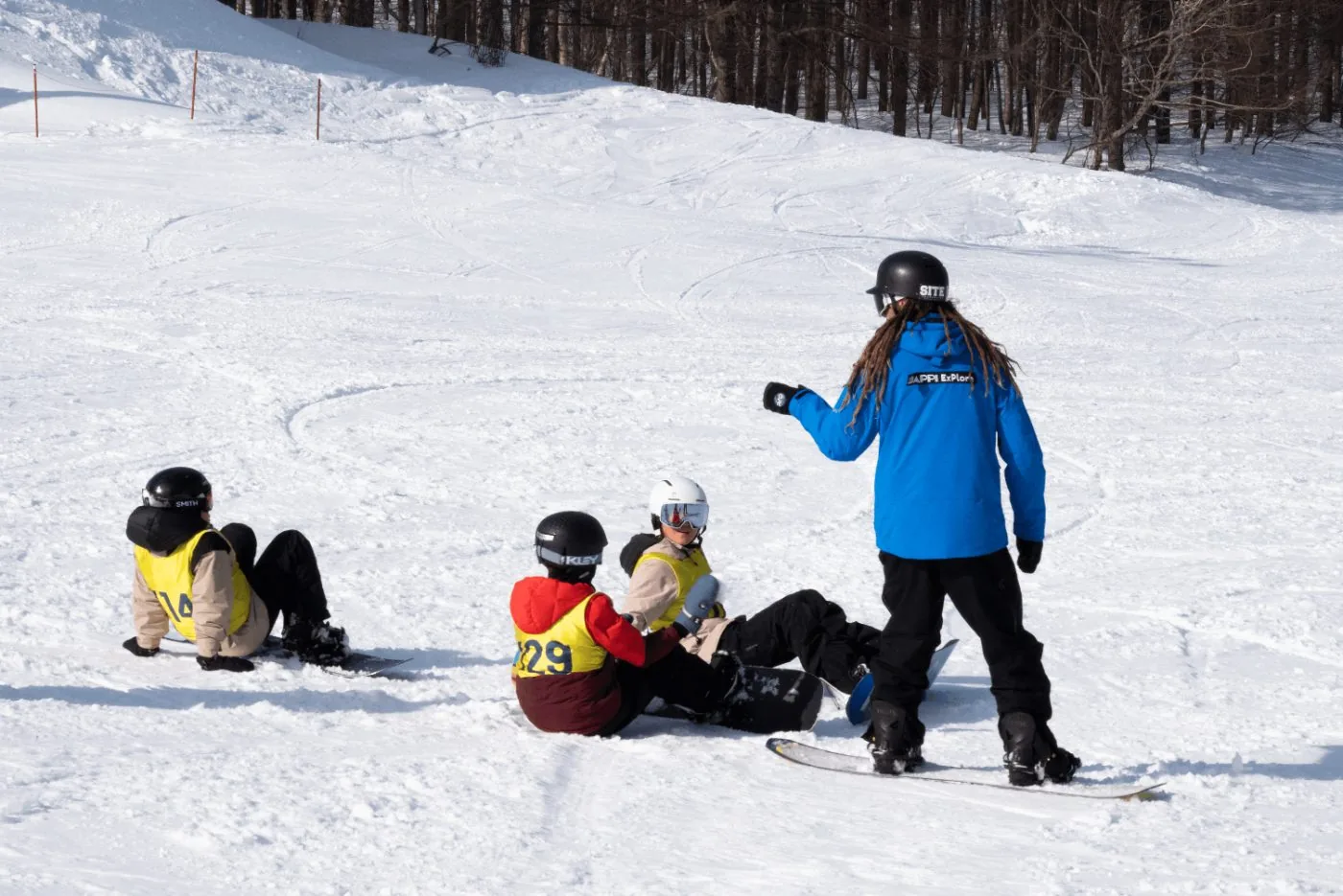 Snowboard instruction on the slopes